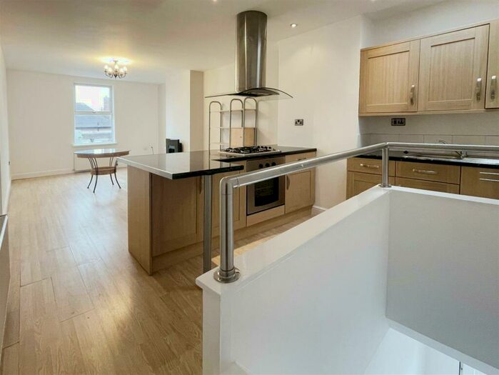 2 Bedroom Apartment To Rent In Milton Road, Sneyd Green, ST1