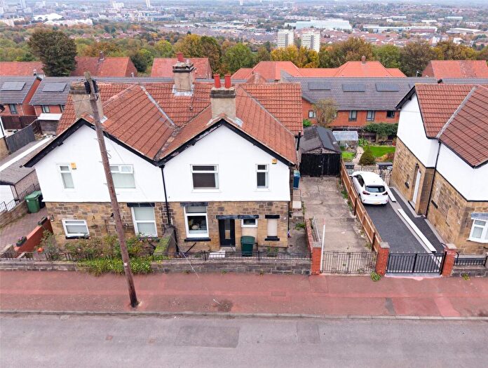3 Bedroom Semi-Detached House For Sale In Highfield Road, Gateshead, NE8