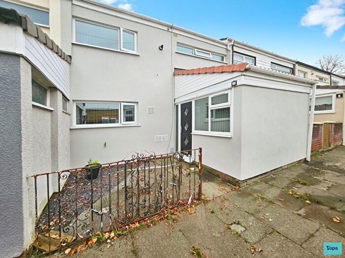 3 Bedroom Terraced House For Sale In Hilton Court, Bootle, L30