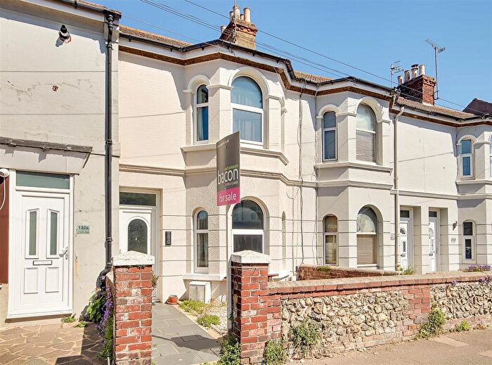 3 Bedroom Terraced House For Sale In Pavilion Road, Worthing, BN14