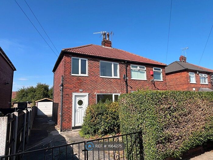 2 Bedroom Semi-Detached House To Rent In Blakeney Road, Leeds, LS10