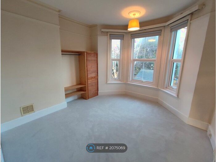 1 Bedroom Flat To Rent In Stockleigh Road, St. Leonards-On-Sea, TN38