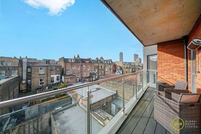 2 Bedroom Flat For Sale In Waleorde Rd, Elephant & Castle, London, SE17
