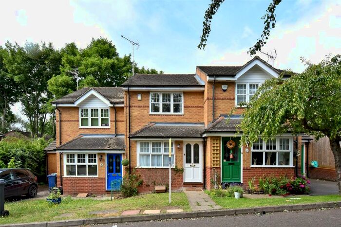 2 Bedroom Terraced House To Rent In Kiln Croft Close, Marlow, Buckinghamshire, SL7