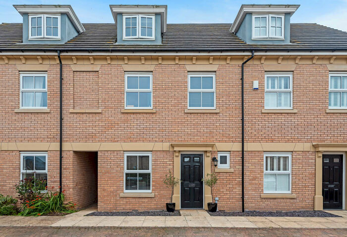 4 Bedroom Town House For Sale In St. Andrews Walk, Newton Kyme, Tadcaster, North Yorkshire, LS24