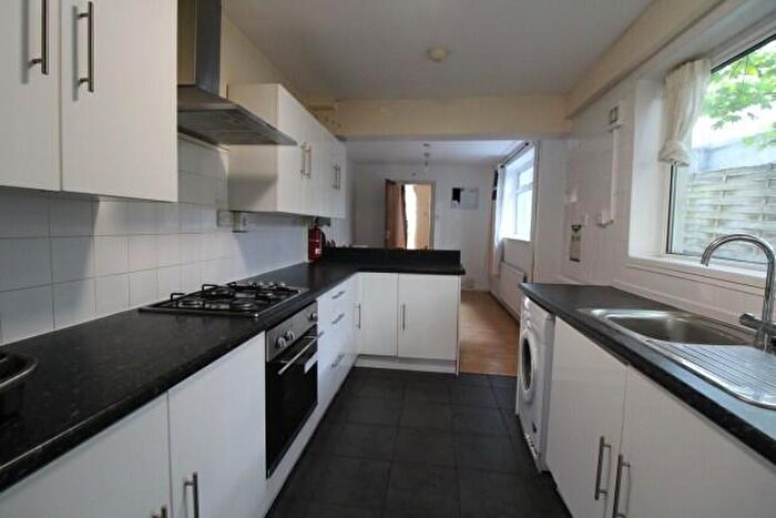 4 Bedroom Terraced House To Rent In Richards Street Cardiff, CF24