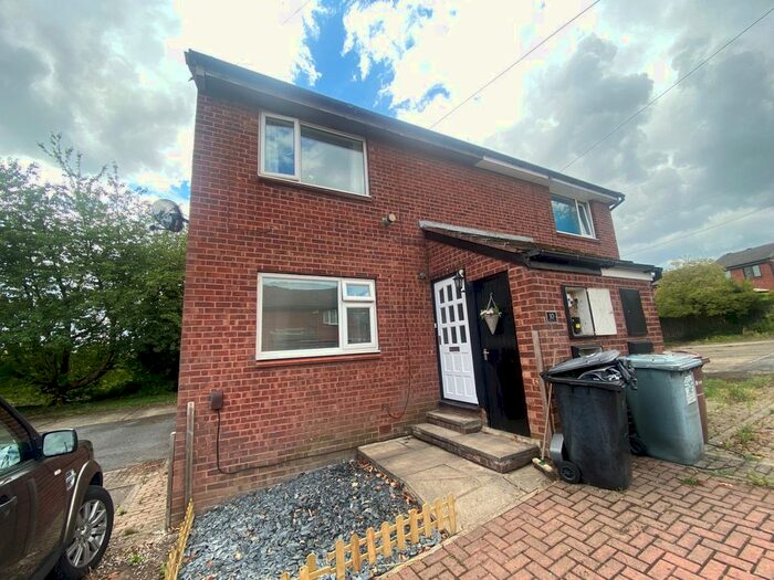 1 Bedroom Flat To Rent In Worcester Drive, Leeds, LS10
