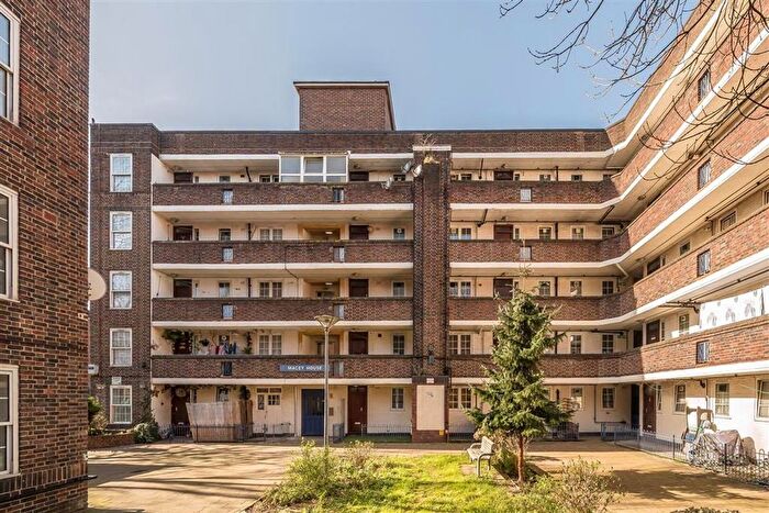 2 Bedroom Flat For Sale In Thames Street, Greenwich, SE10
