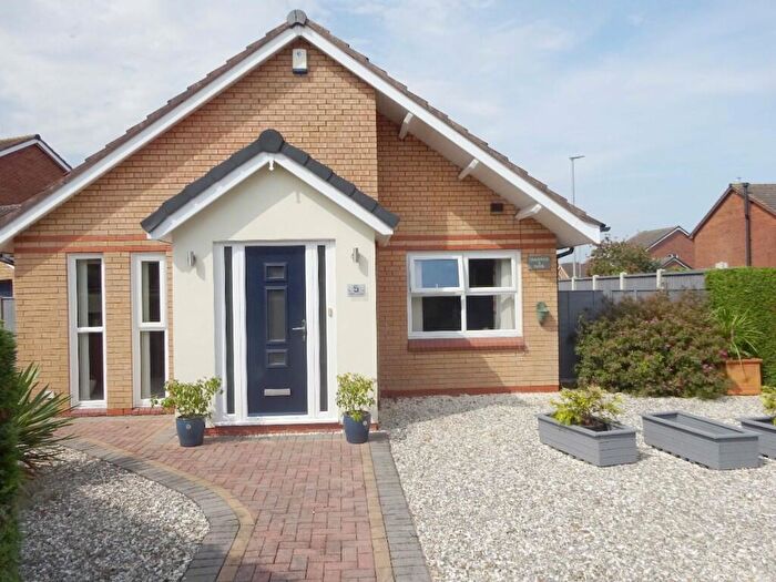 2 Bedroom Detached Bungalow For Sale In Chaffinch Close, Thornton-Cleveleys, Lancashire, FY5