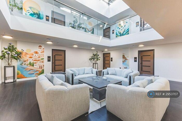 3 Bedroom Flat To Rent In Philpot Street, Whitechapel, E1