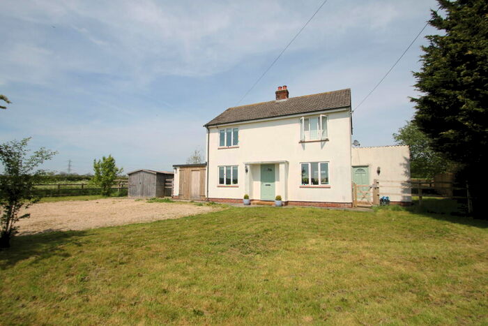 3 Bedroom Detached House For Sale In Hedge Lane, Pylle, BA4