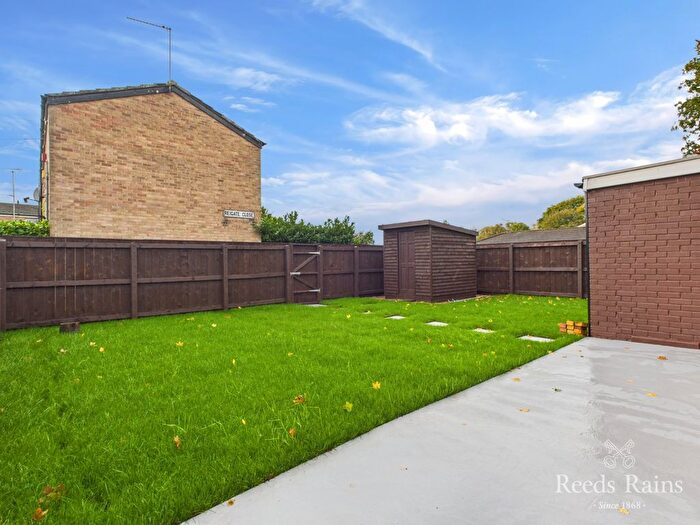 4 Bedroom End Of Terrace House For Sale In Grasby Road, Hull, East Yorkshire, HU8