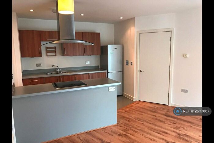 2 Bedroom Flat To Rent In Peebles Court, Croydon, CR0