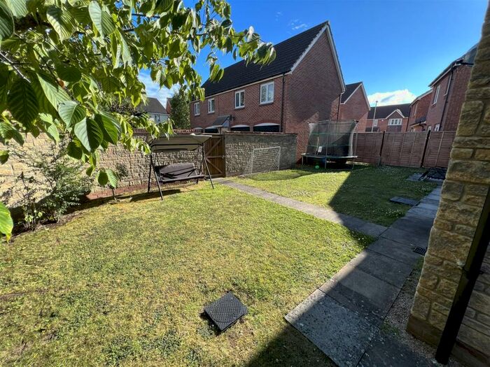 4 Bedroom Detached House For Sale In Holbeach Drive Kingsway, Quedgeley