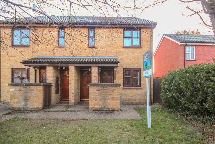 1 Bedroom Maisonette To Rent In Abenberg Way, Brentwood, Essex, CM13