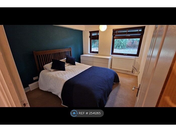1 Bedroom Flat To Rent In Victoria Road, Brentwood, CM14
