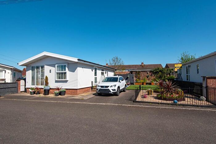 2 Bedroom Park Home For Sale In Lea Park Home Estate, Boston, PE21