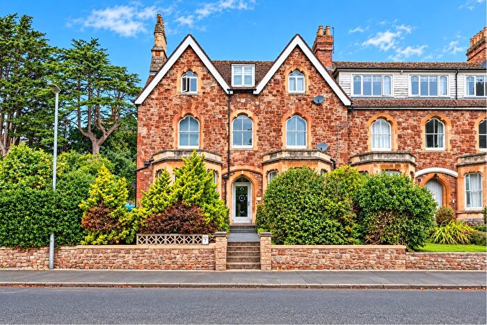 3 Bedroom Flat For Sale In Blenheim Road, Minehead, TA24