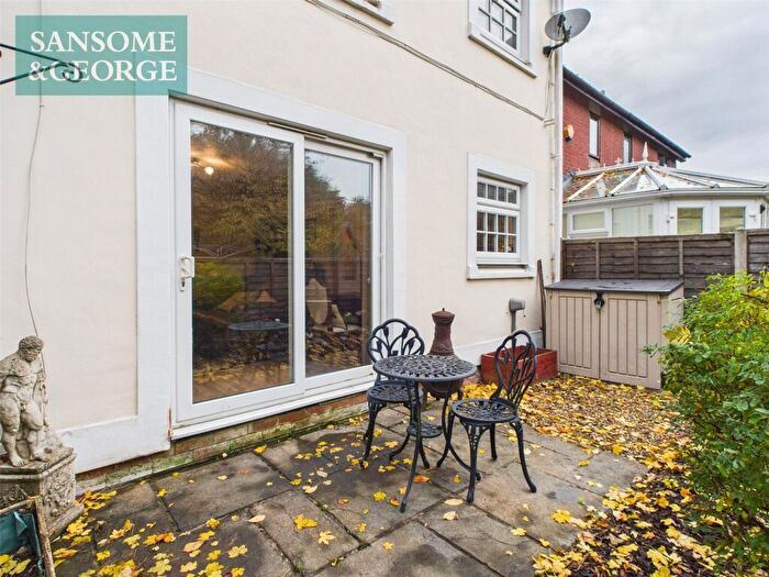 1 Bedroom Apartment For Sale In Holly Close, Bramley, Tadley, Hampshire, RG26