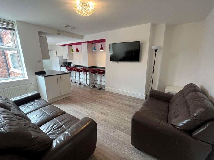 6 Bedroom Maisonette To Rent In Tavistock Road, Jesmond, NE2
