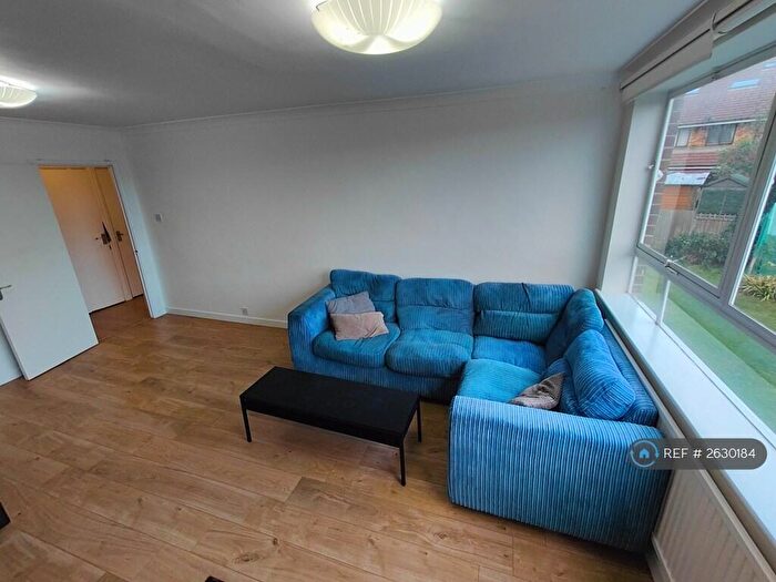 1 Bedroom Flat To Rent In Station Road, London, NW4