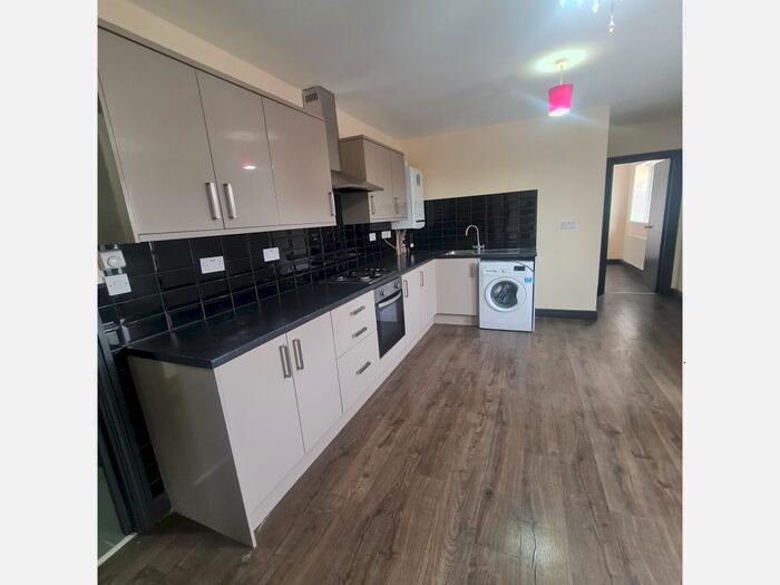 2 Bedroom Apartment To Rent In Hamstead Road, Great Barr, Birmingham, B43