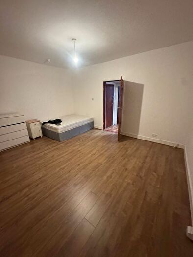 Studio To Rent In Allen Road, London, N16