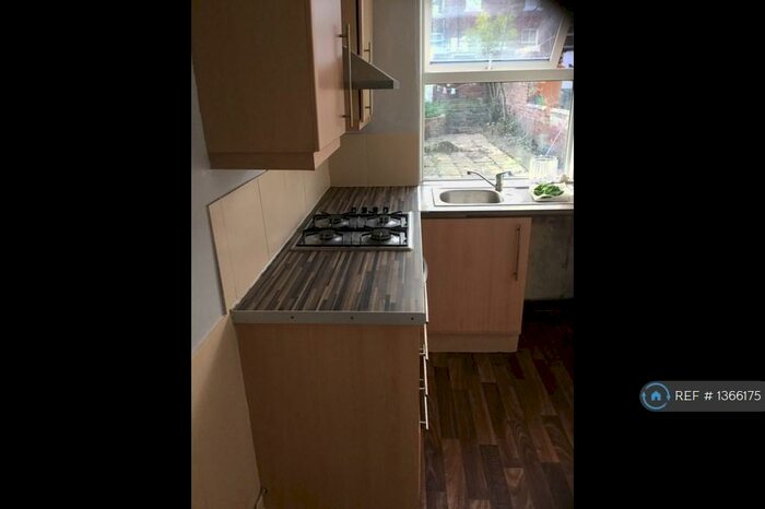 2 Bedroom Terraced House To Rent In St Johns Road, Doncaster, DN4