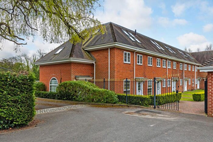 2 Bedroom Maisonette For Sale In Shepherds Lane, Compton, SO21