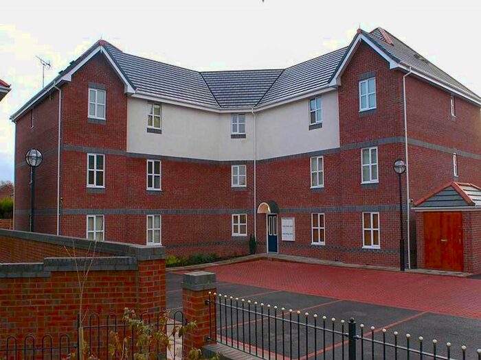 2 Bedroom Flat To Rent In Printers Close, Heaton Mersey, Stockport M19