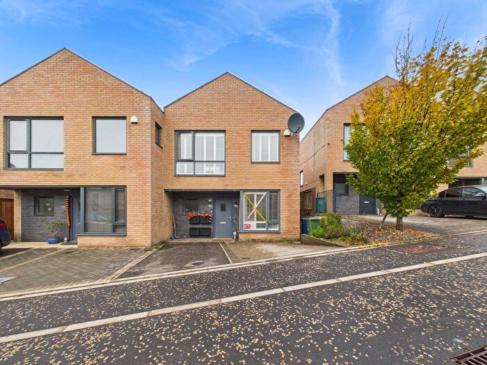 3 Bedroom Semi Detached House For Sale In Broadleaf Walk, Birtley, County Durham, DH3