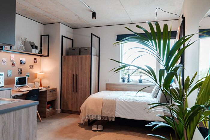 Studio To Rent In Ruby Street, London, SE15