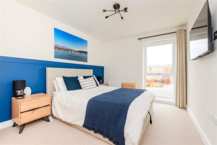 2 Bedroom Flat For Sale In Mill Lane, Maidstone, Kent, ME14