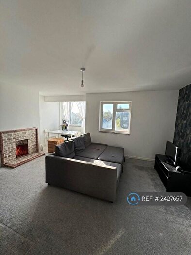 2 Bedroom Flat To Rent In Pinner Road, Northwood Hills, HA6