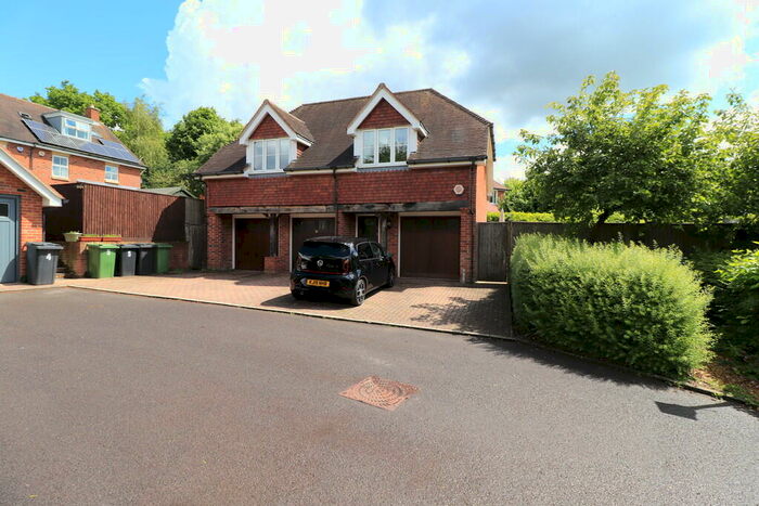 2 Bedroom Apartment To Rent In Bishops Waltham, Southampton, SO32