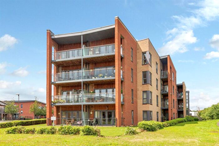 2 Bedroom Apartment For Sale In Ada Walk, Oakgrove, Milton Keynes, MK10