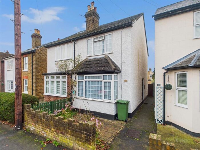 2 Bedroom Semi-Detached House For Sale In Cambridge Road, Walton-On-Thames, KT12