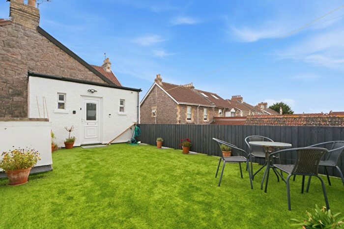 2 Bedroom Flat For Sale In Milton Road, Weston-Super-Mare, BS23