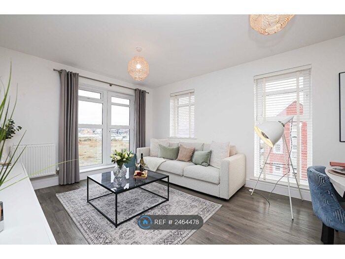 2 Bedroom Flat To Rent In Jefferson Avenue, Poole, BH15