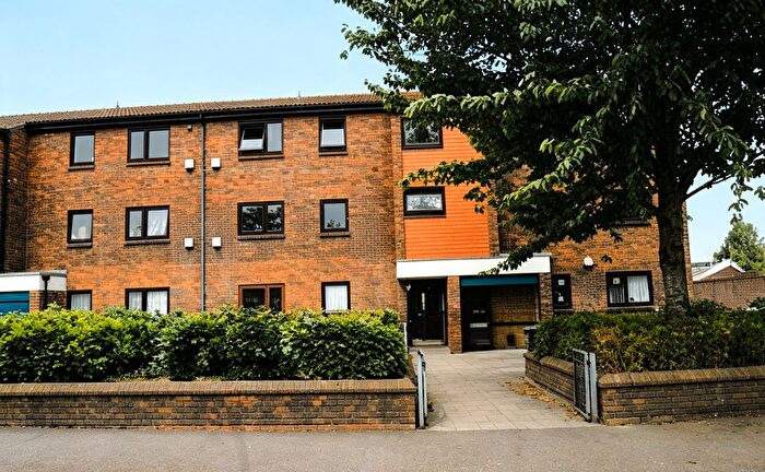 1 Bedroom Flat For Sale In Sycamore Close, Canning Town, London, E16