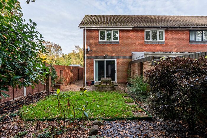 1 Bedroom End Terrace House For Sale In The Badgers, Netley Abbey, SO31