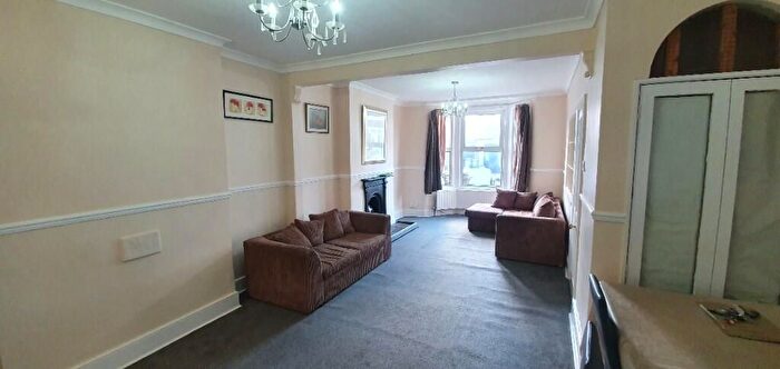 4 Bedroom Terraced House To Rent In Fulbourne Road, London, E17