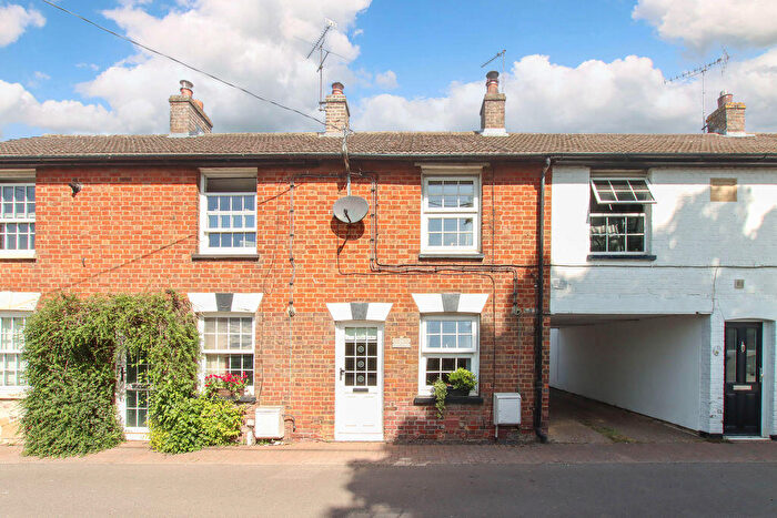 2 Bedroom Cottage For Sale In Cheddington Lane, Long Marston, HP23