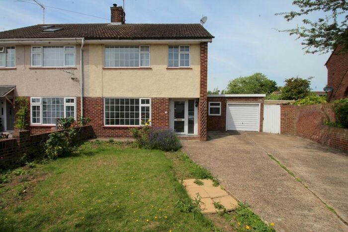3 Bedroom Semi-Detached House To Rent In Queens Crescent, Bedford, Bedfordshire, MK41