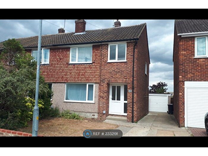 3 Bedroom Semi-Detached House To Rent In Heath Drive, Chelmsford, CM2