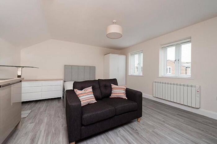 1 Bedroom Studio To Rent In Russell Court, Kidlington, OX5