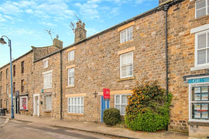 5 Bedroom Town House For Sale In Market Place, Masham, Ripon, North Yorkshire, HG4
