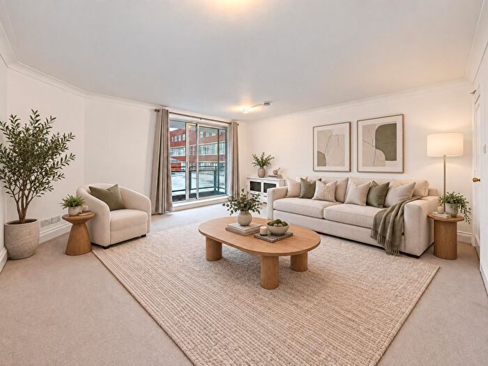 2 Bedroom Apartment For Sale In Sumpter Close, London, NW3