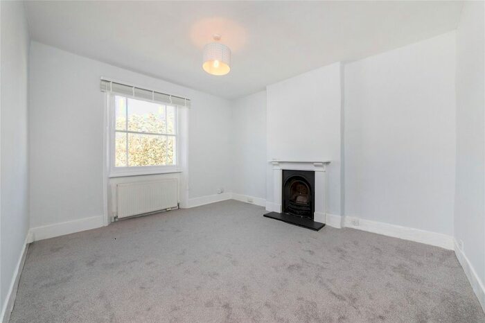 1 Bedroom Flat To Rent In St Augustines Road, Camden, NW1