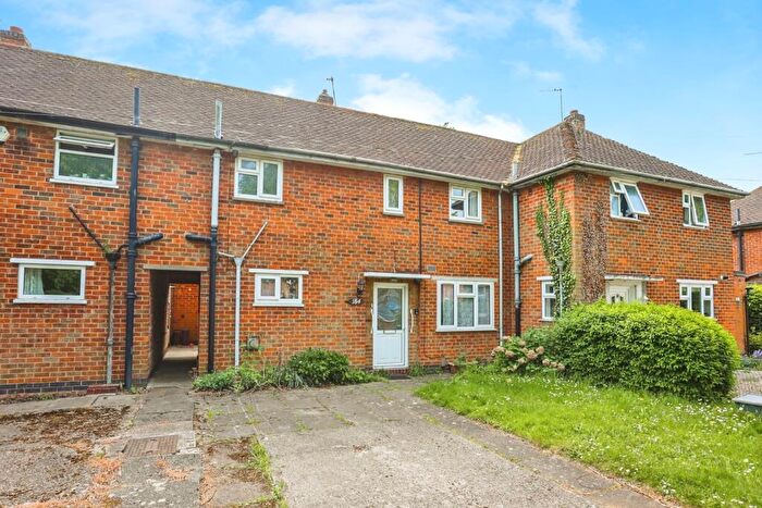 4 Bedroom Terraced House For Sale In Alan Moss Road, Loughborough, Leicestershire, LE11